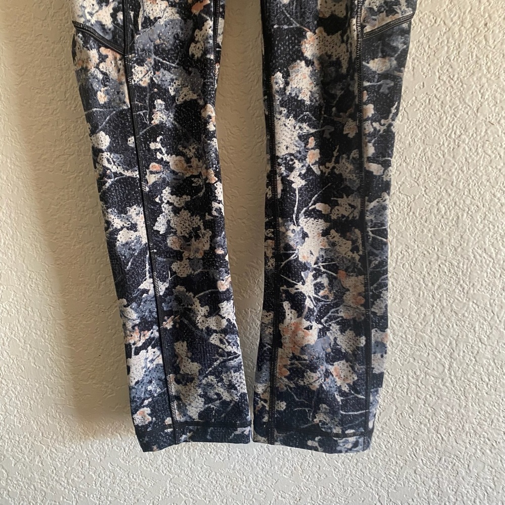 Lululemon Wunder under Polka Dot Crop Pants Size 2 - Picture 4 of 9